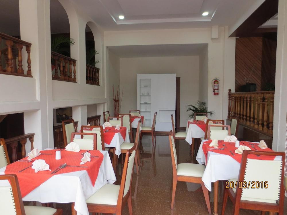 Hotel Cumanda Alfaro Exterior foto